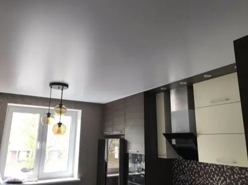 Натяжные потолки для зала одноуровневые